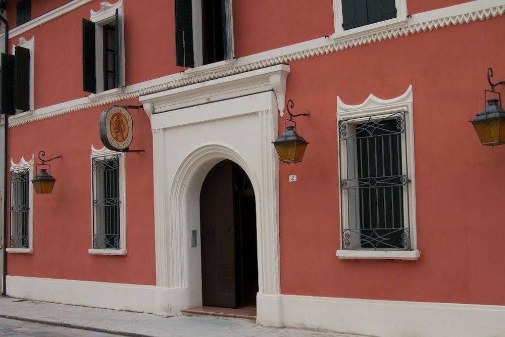 Photo of Buildings in Pomponesco