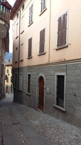 Photo of Buildings in Edolo