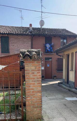 Photo of Buildings in Trivolzio