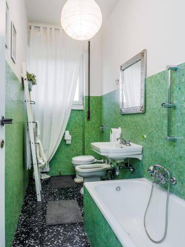 Photo of Bathroom in Gorla