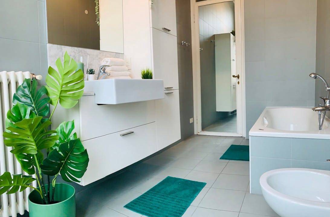 Photo of Bathroom in Magenta