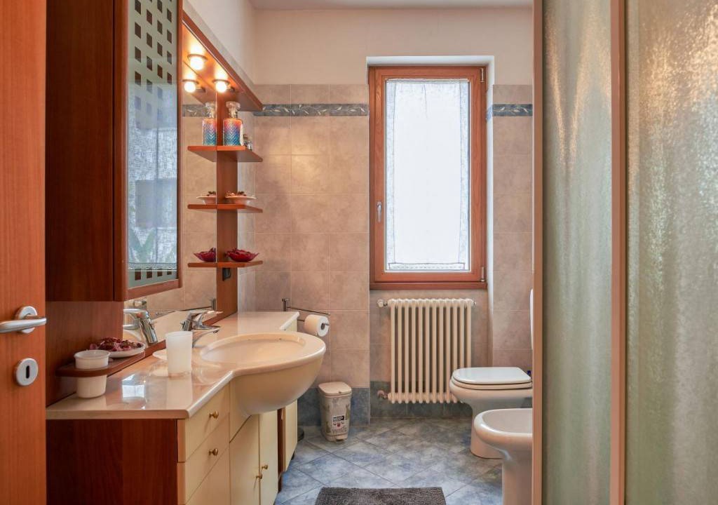 Photo of Bathroom in Colico Piano