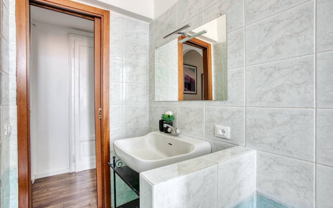 Photo of Bathroom in Dergano