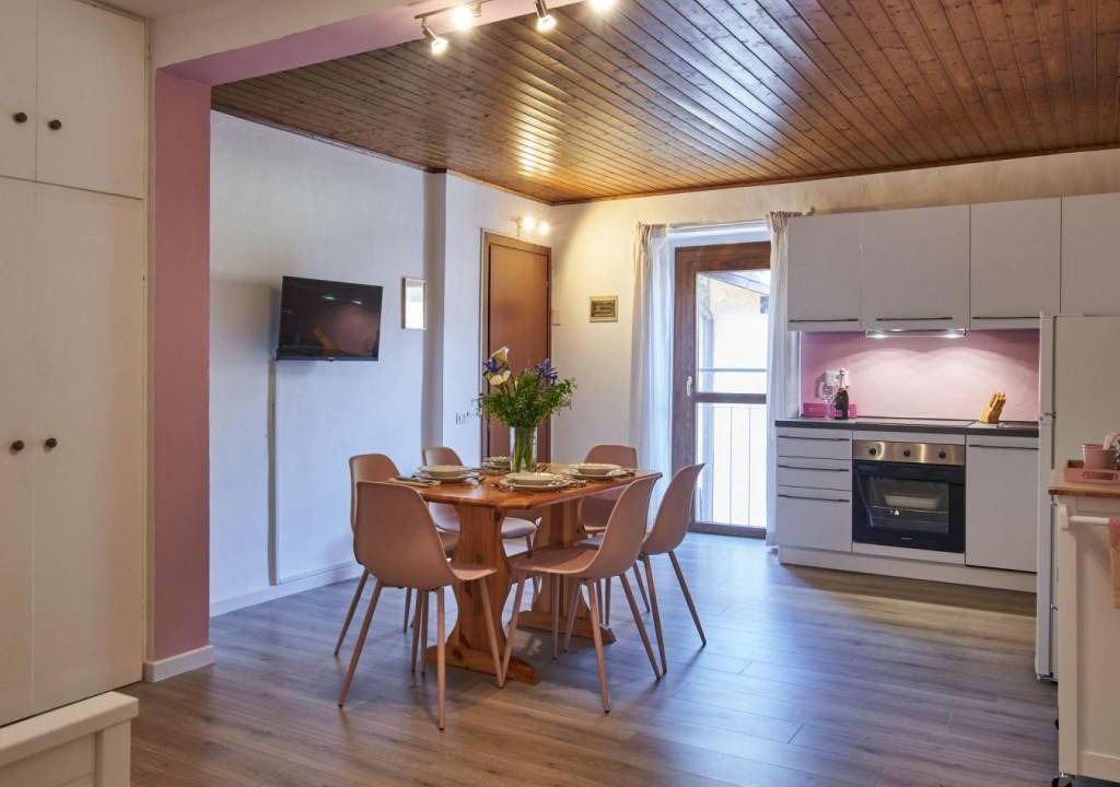 Photo of Kitchen in Claino Con Osteno