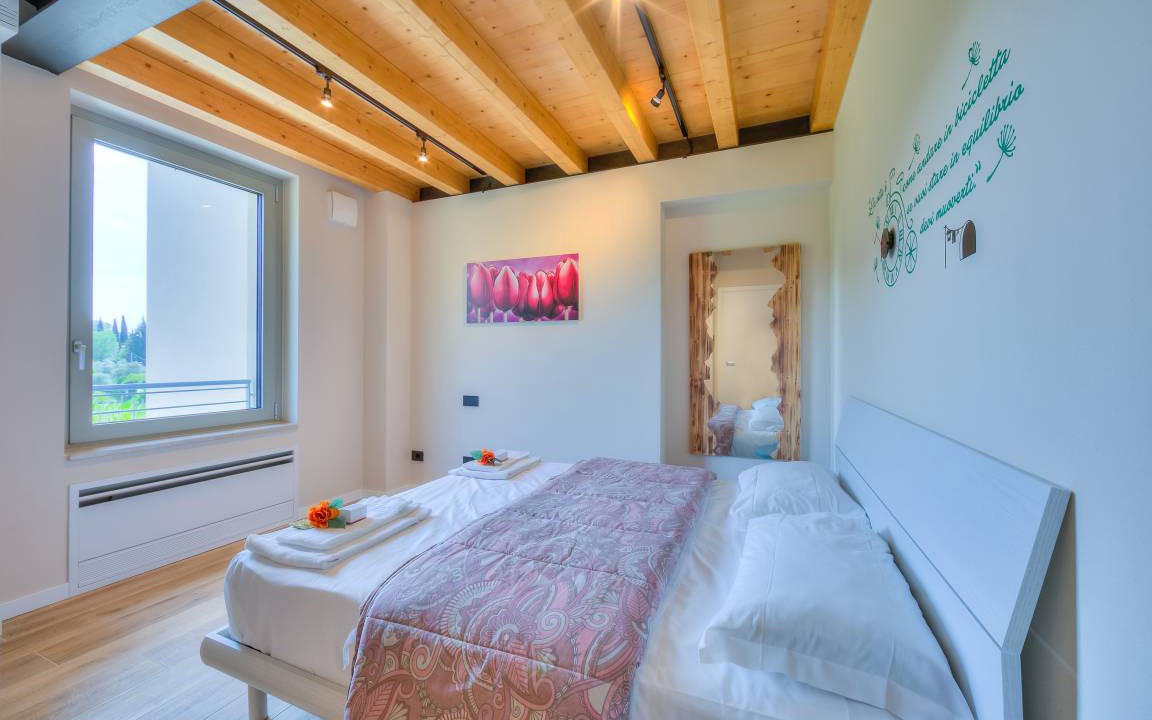 Photo of Bedroom in Roe Volciano