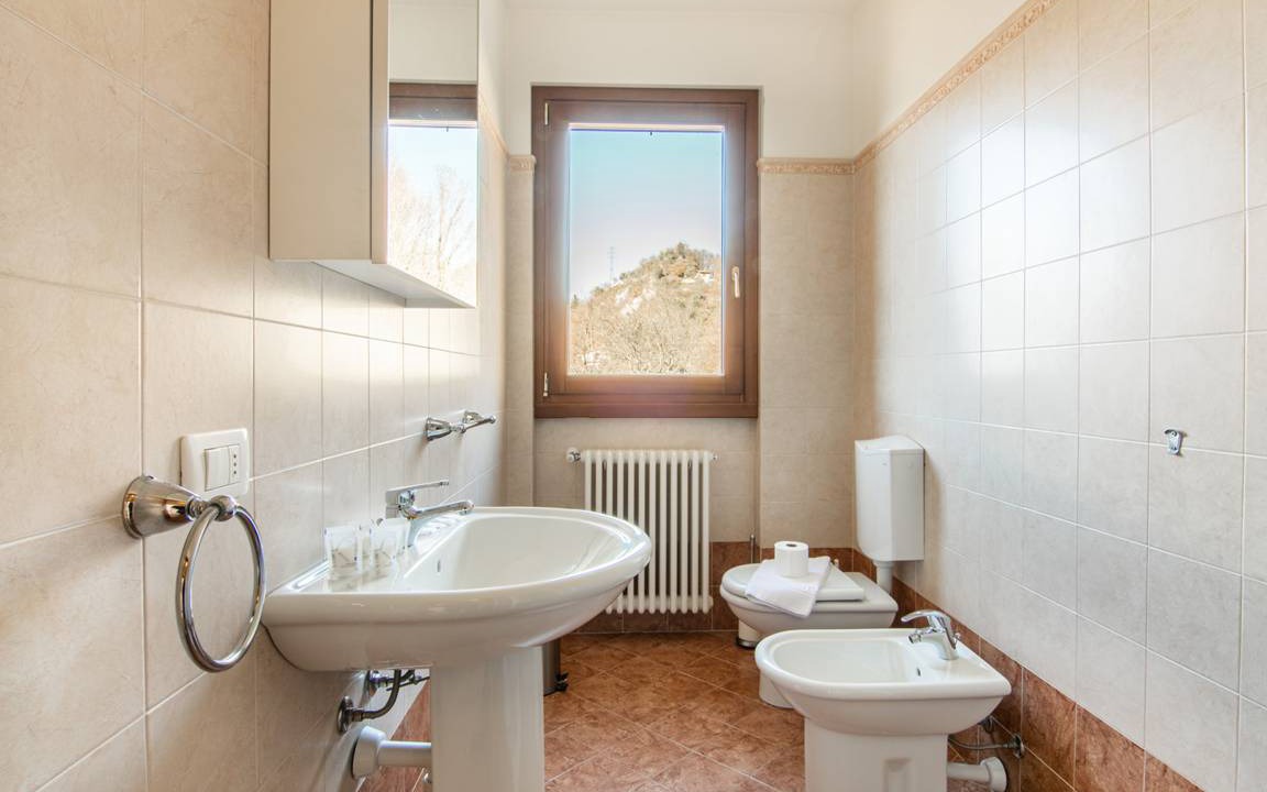 Photo of Bathroom in Perledo