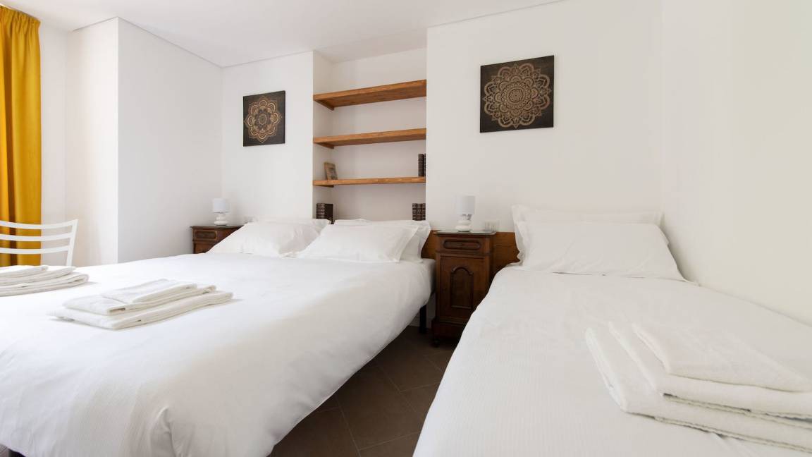 Photo of Bedroom in Tola