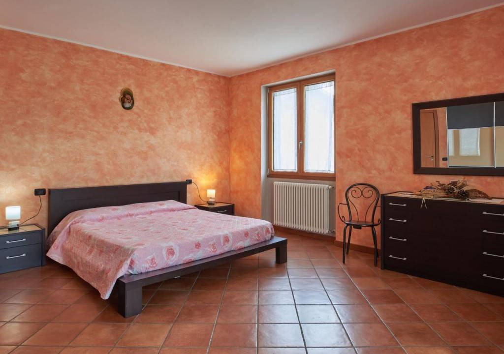 Photo of Bedroom in Colico Piano