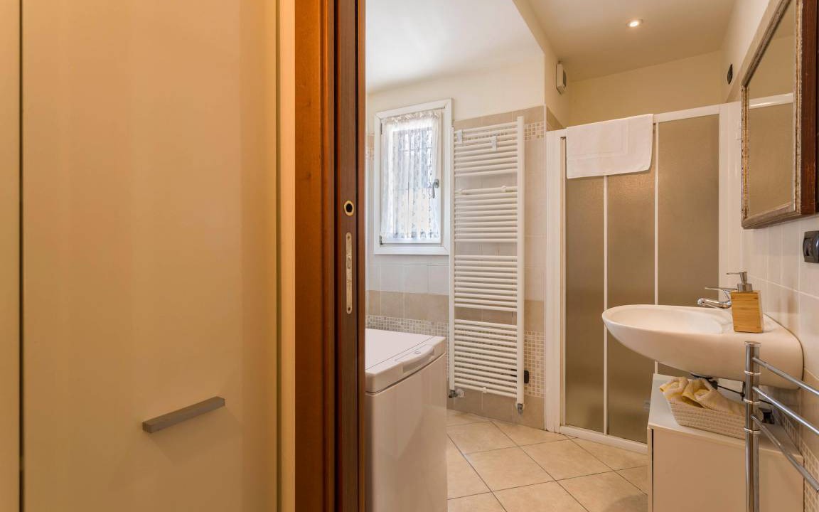 Photo of Bathroom in Brunate