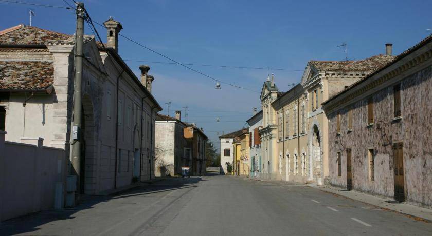 Photo of Others in Asola