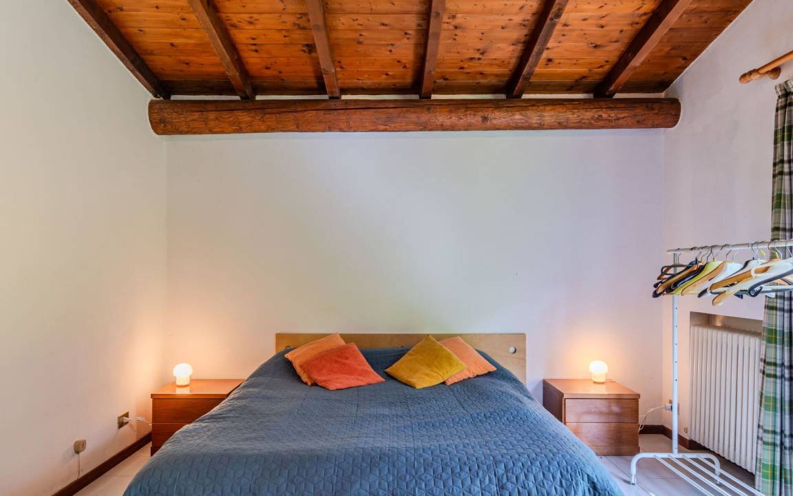 Photo of Bedroom in Claino Con Osteno