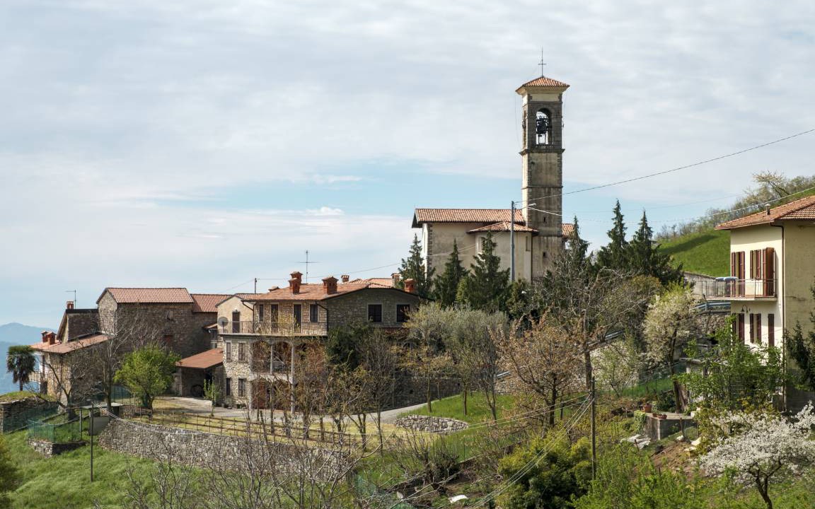 Photo of Buildings in Adrara San Martino