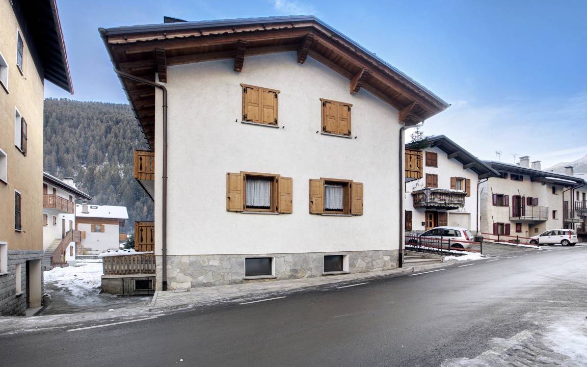 Photo of Buildings in Isolaccia
