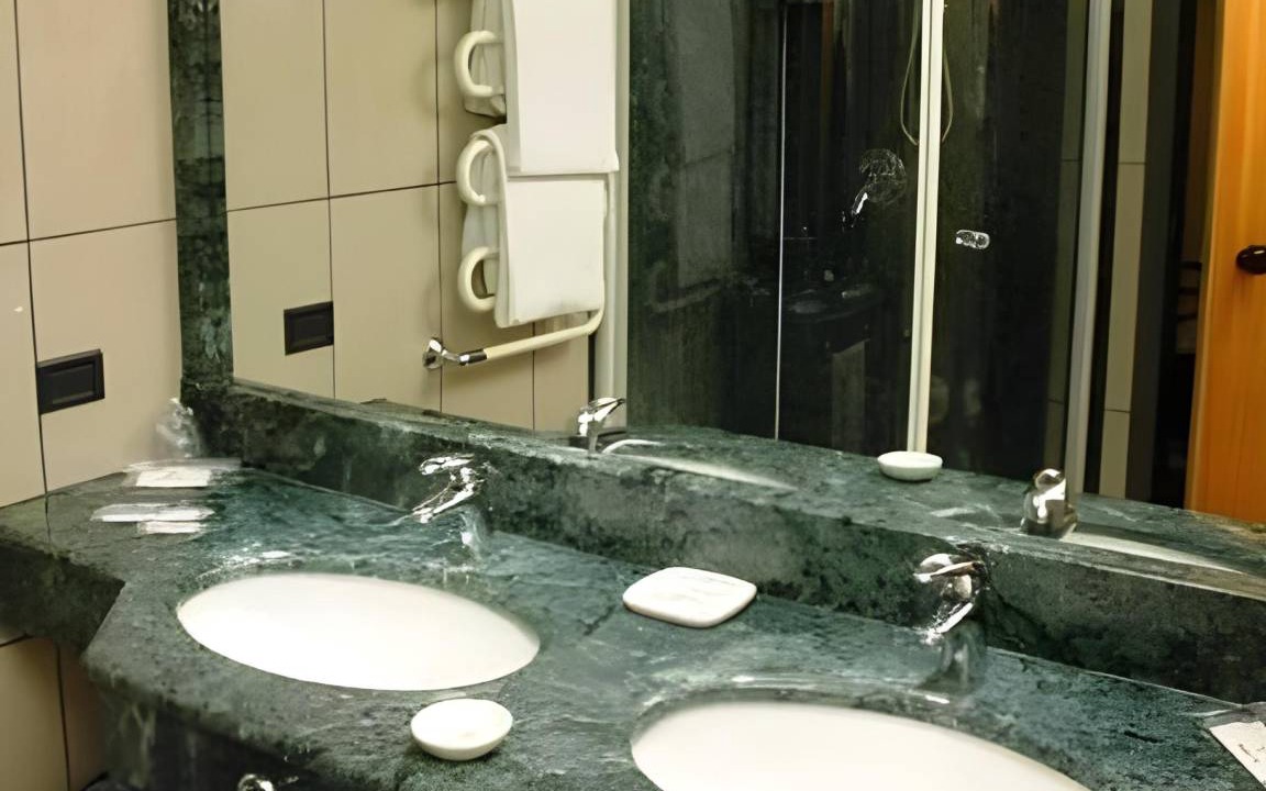 Photo of Bathroom in Cusago