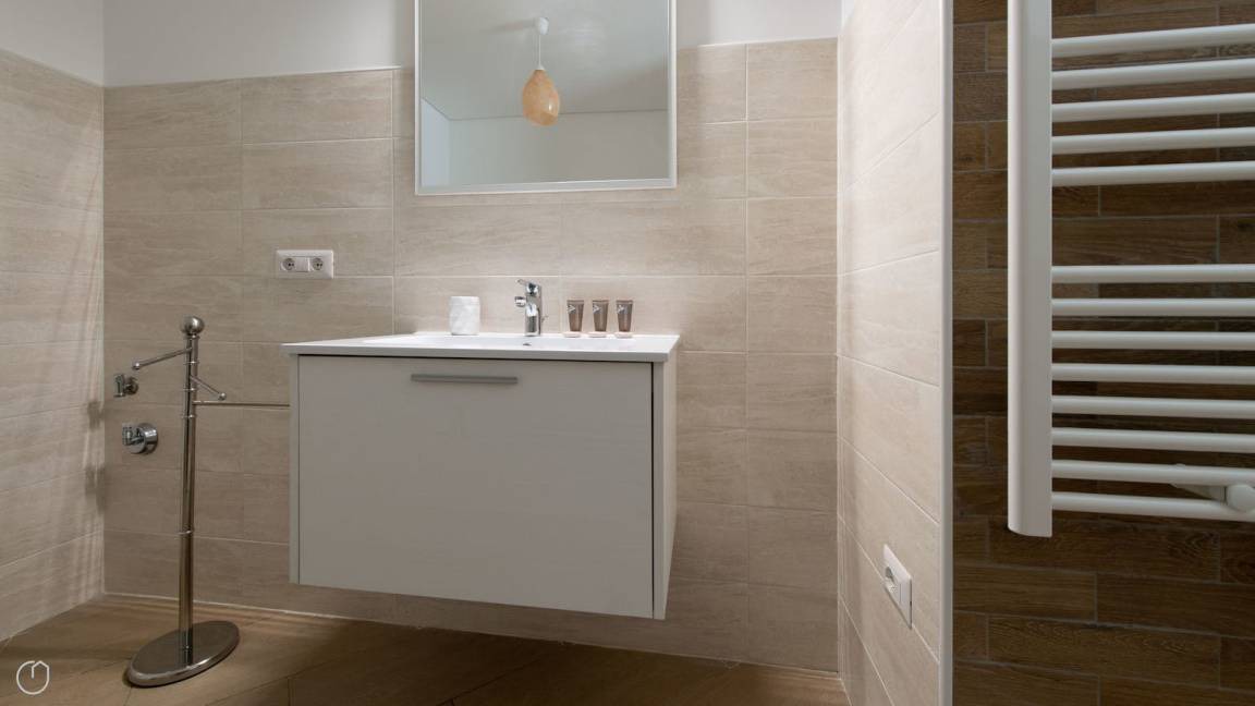 Photo of Bathroom in Tola