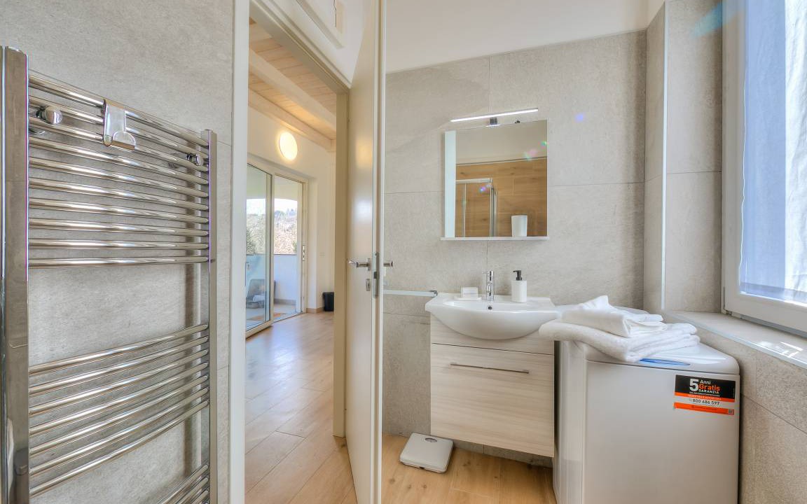 Photo of Bathroom in Arolo