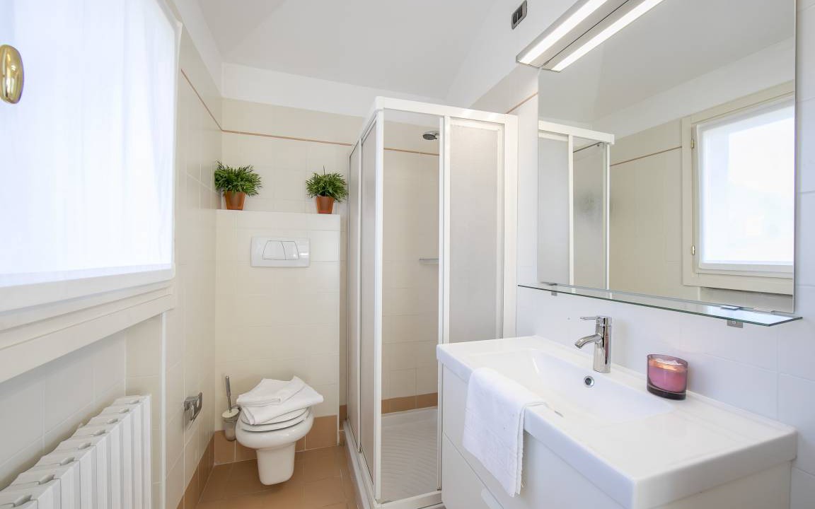 Photo of Bathroom in Porlezza