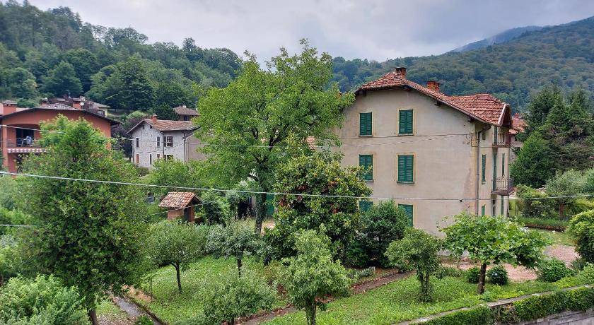 Photo of Buildings in Brinzio