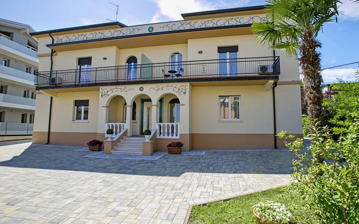 Photo of Others in Desenzano del Garda