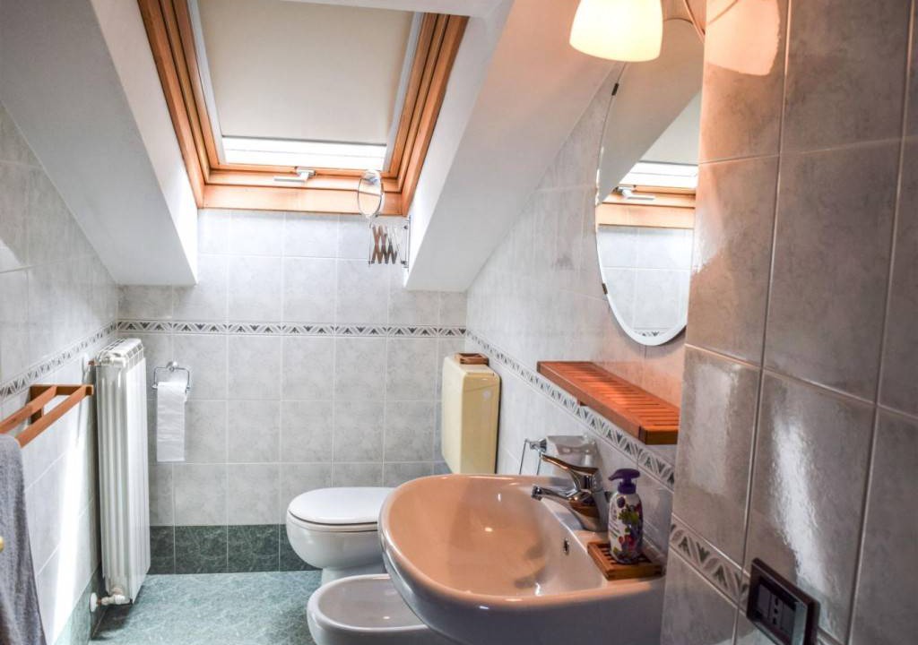 Photo of Bathroom in Poppino
