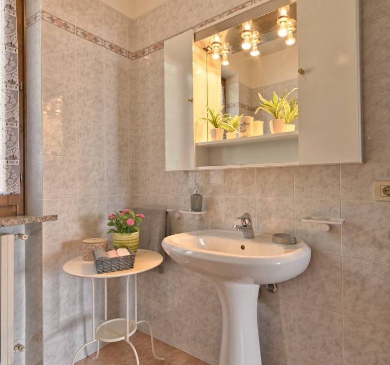 Photo of Bathroom in Prabione