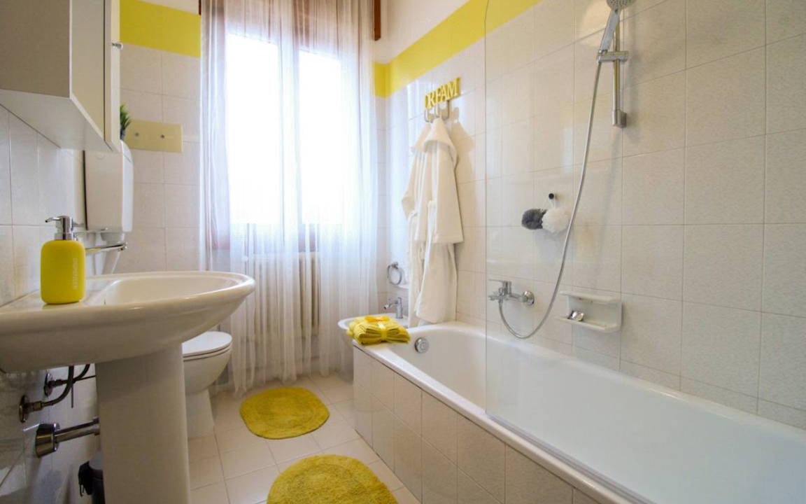 Photo of Bathroom in Mompiano