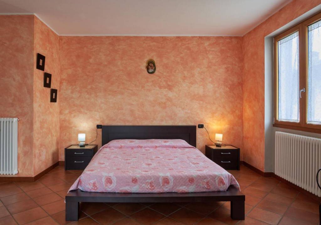 Photo of Bedroom in Colico Piano