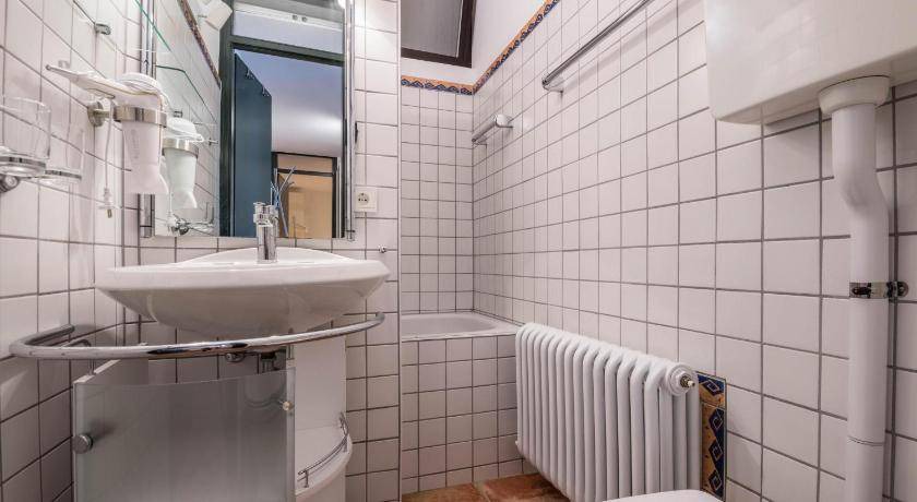 Photo of Bathroom in Gaino
