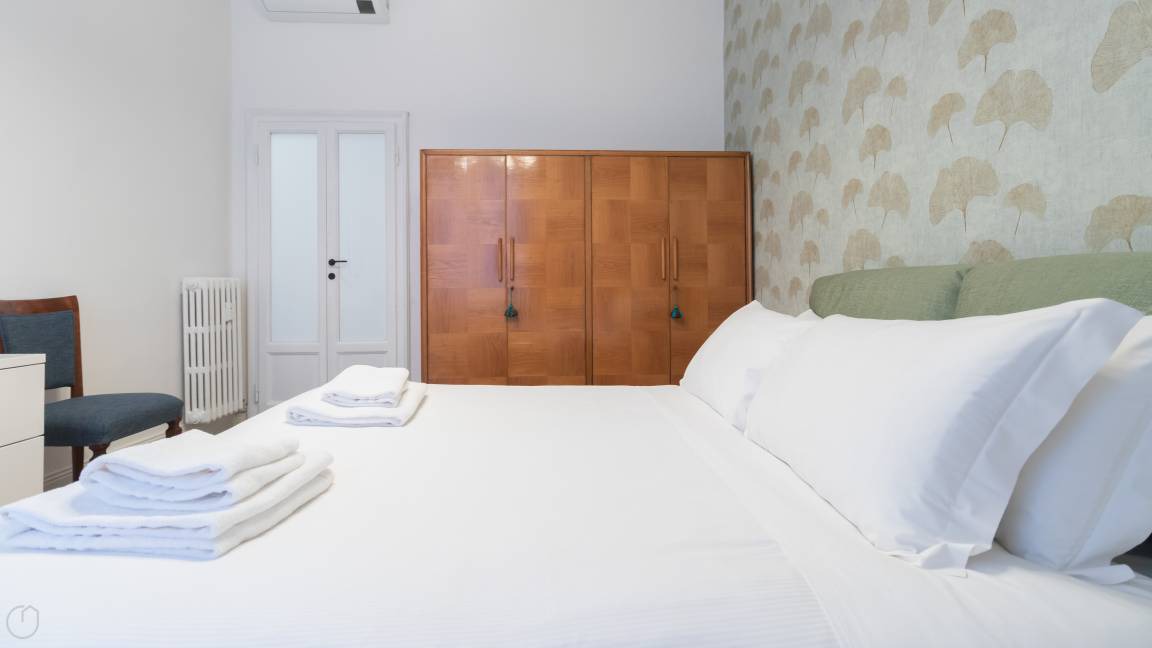 Photo of Bedroom in Magenta