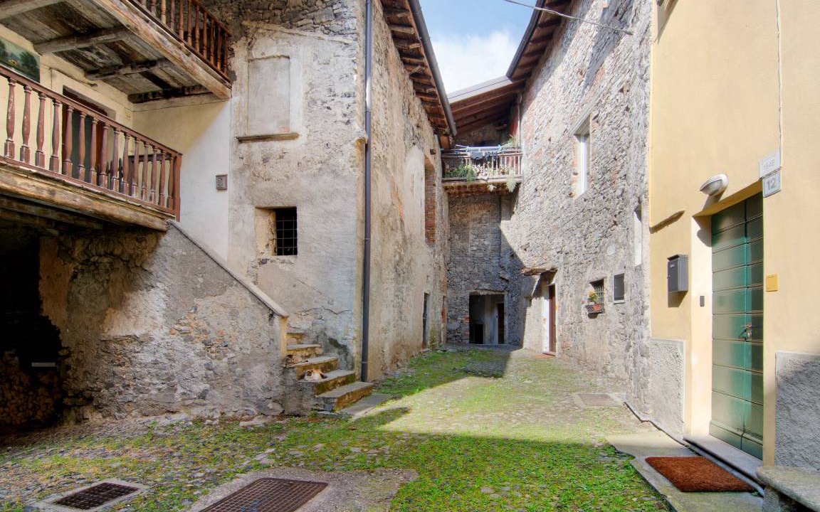Photo of Others in Carlazzo