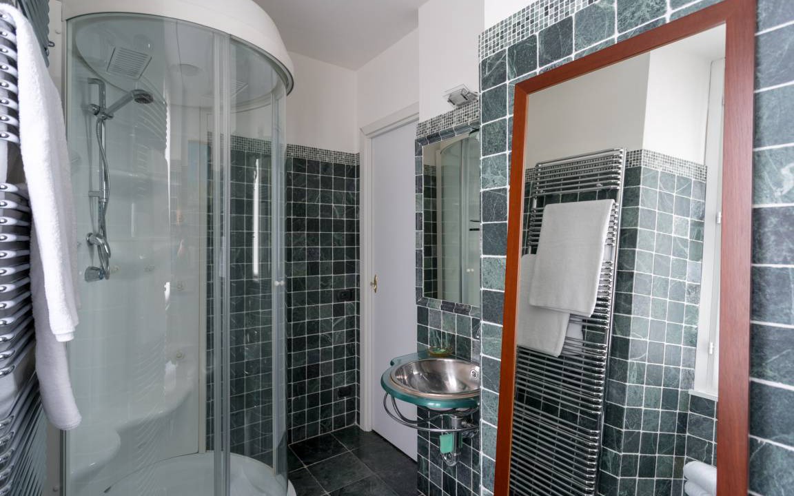Photo of Bathroom in Carate Urio