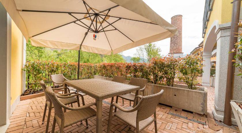 Photo of Patio Balcony in Lavena Ponte Tresa