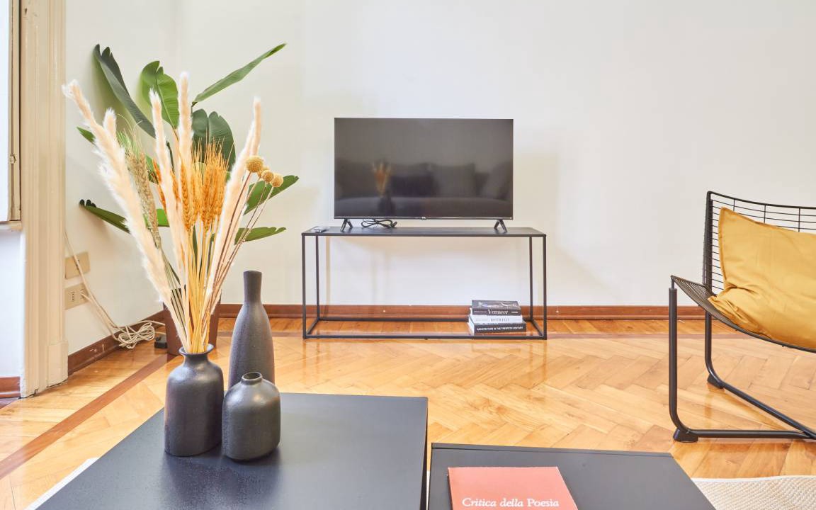 Photo of Livingroom in Magenta