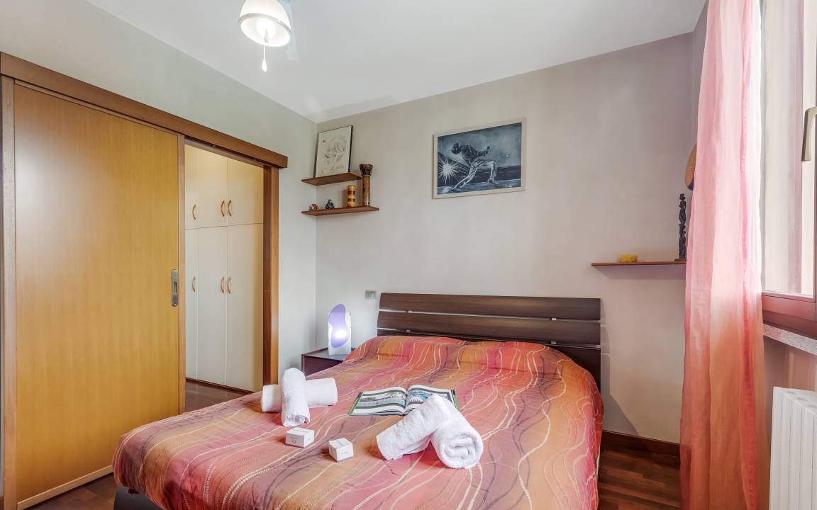 Photo of Bedroom in Angera