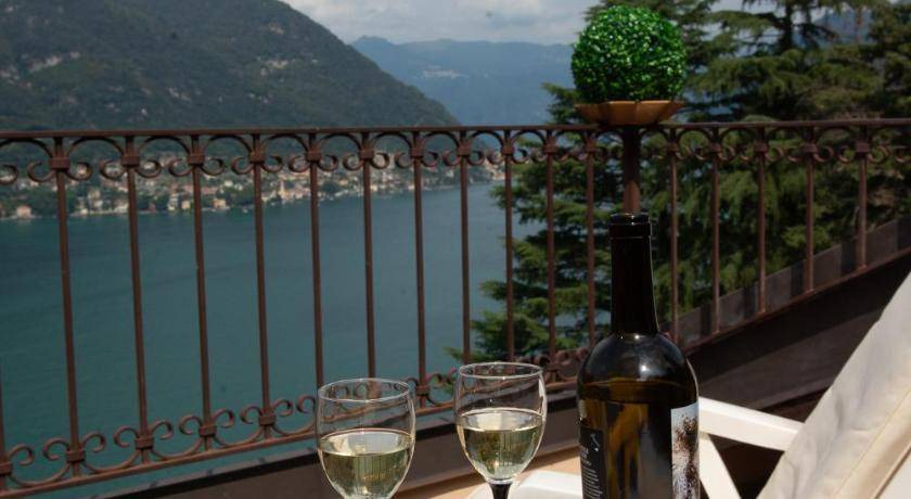 Photo of Others in Riva