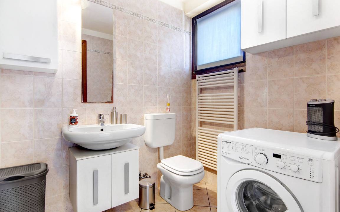 Photo of Bathroom in Dongo