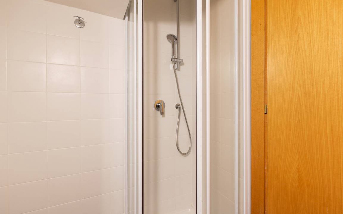 Photo of Bathroom in Magenta