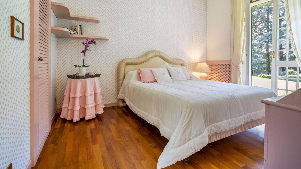 Photo of Bedroom in Carella