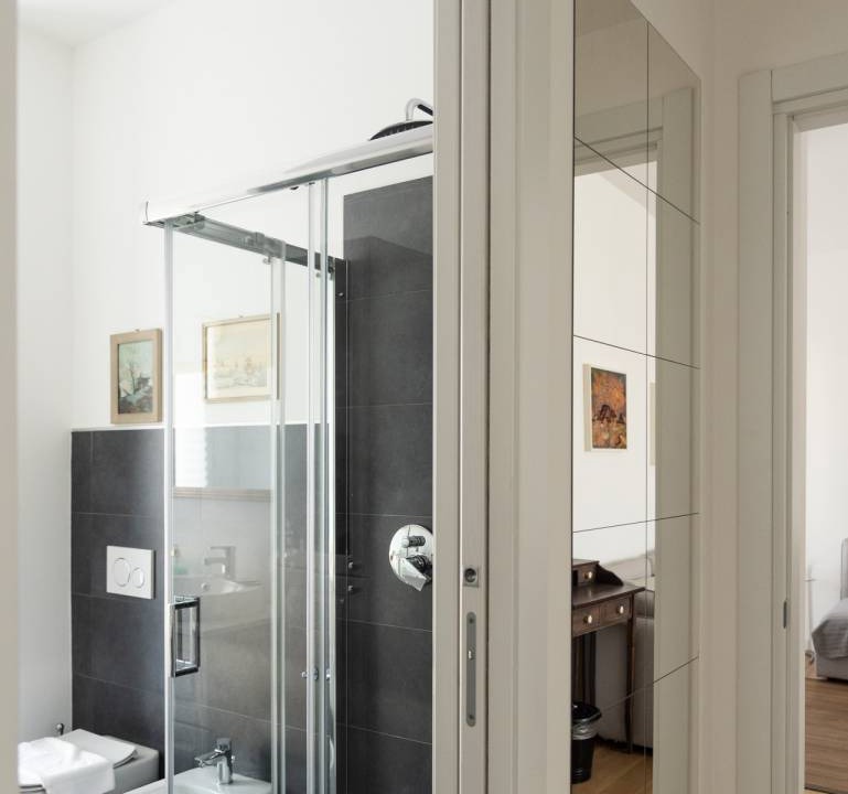 Photo of Bathroom in Lorenteggio