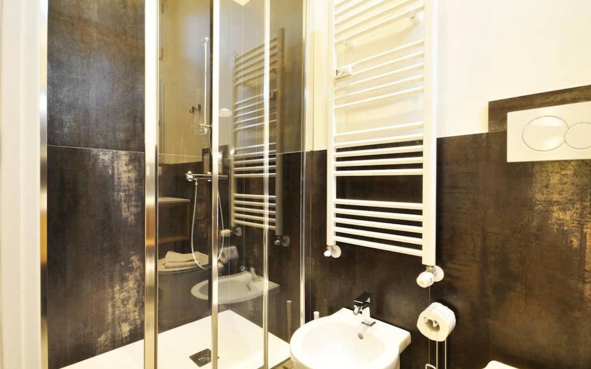 Photo of Bathroom in Niguarda