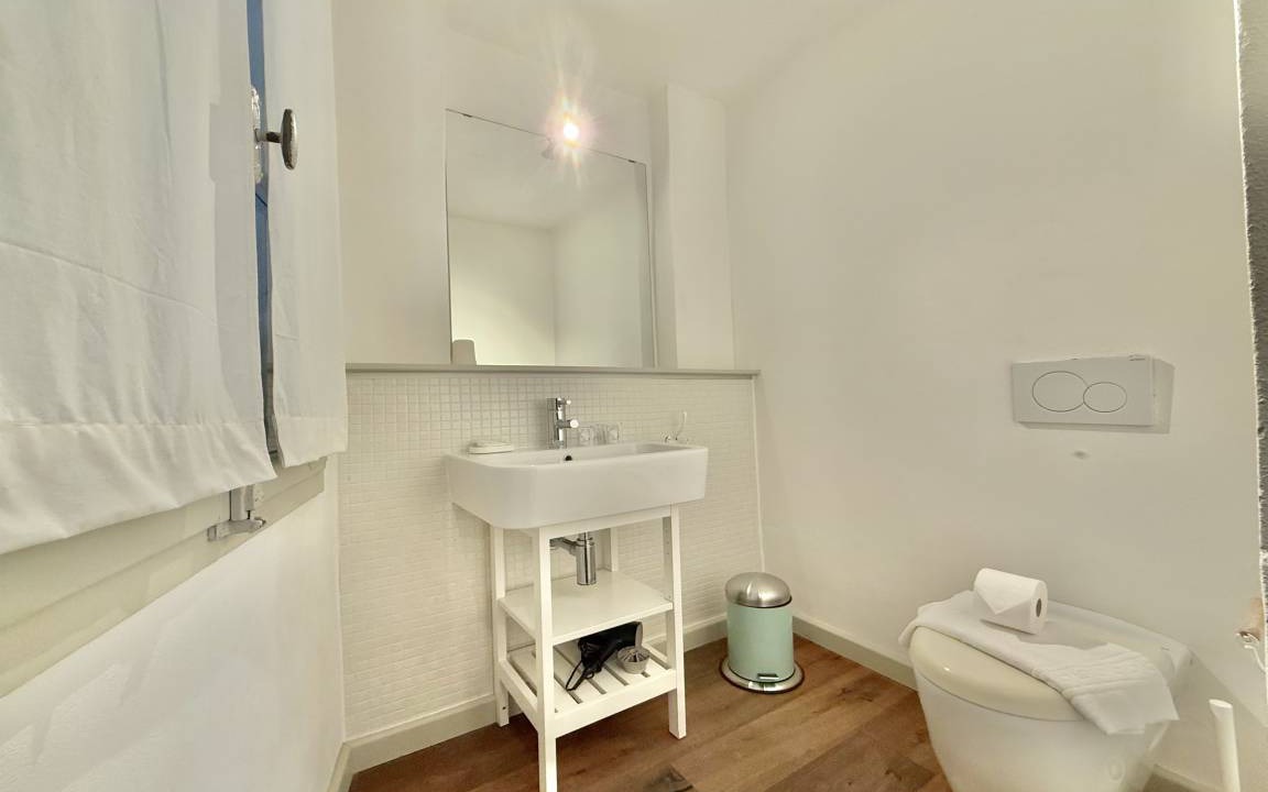 Photo of Bathroom in Colonno