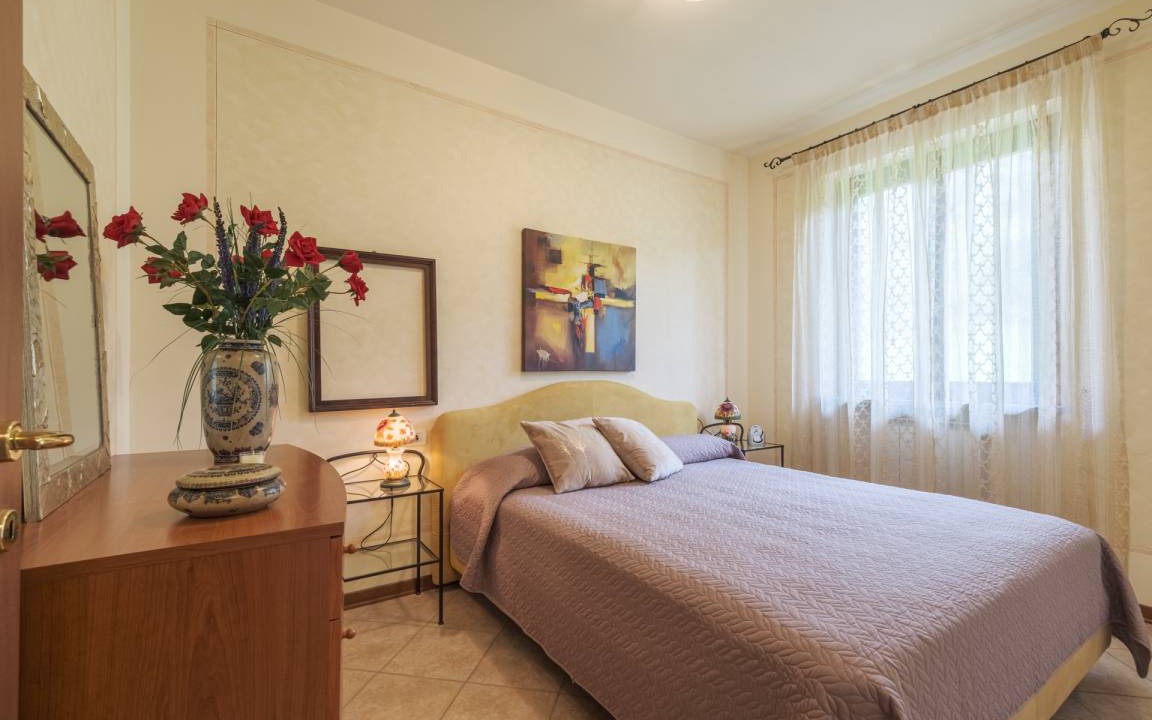 Photo of Bedroom in Sale Marasino