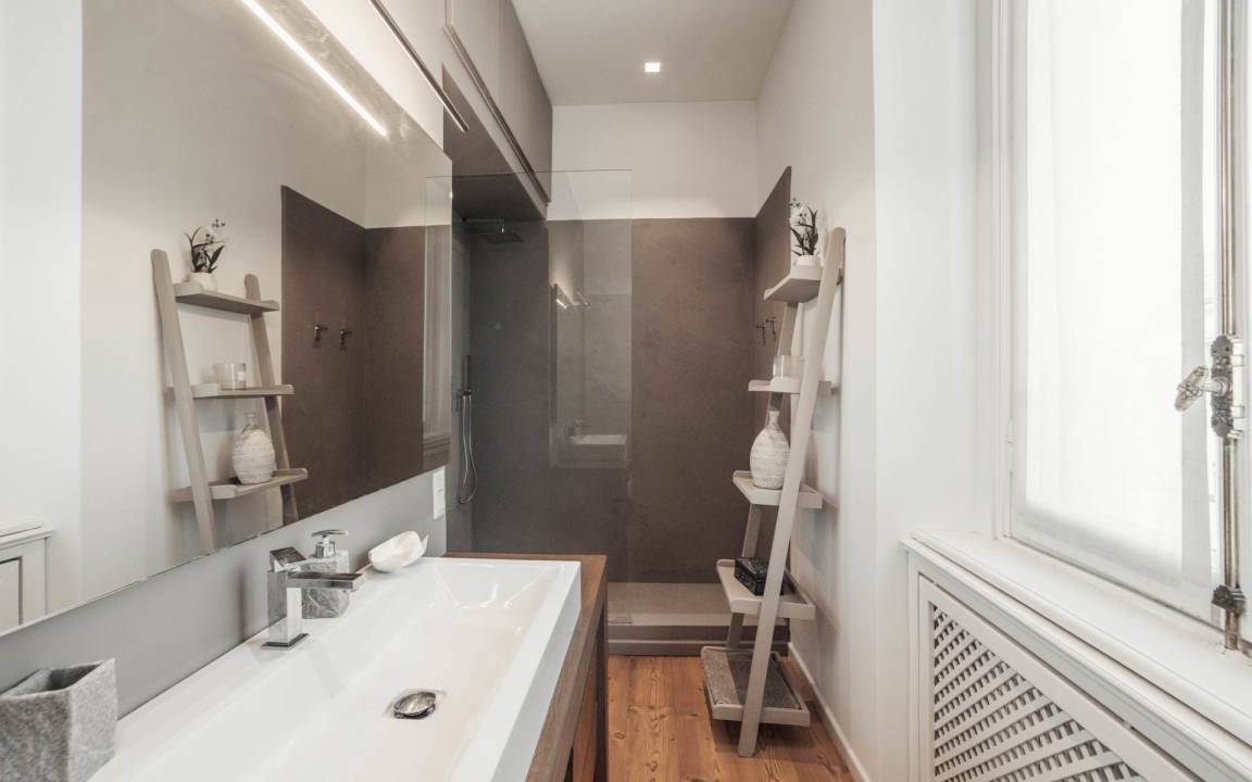 Photo of Bathroom in Magenta