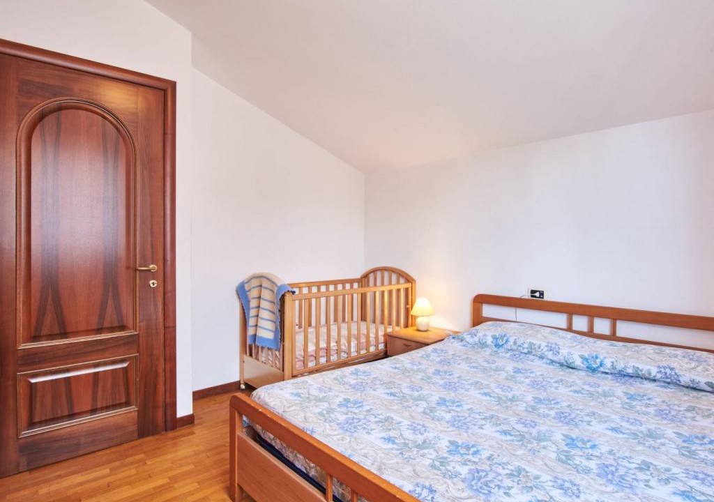 Photo of Bedroom in Dongo
