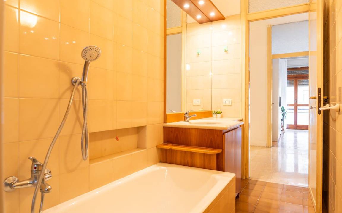 Photo of Bathroom in Calvairate