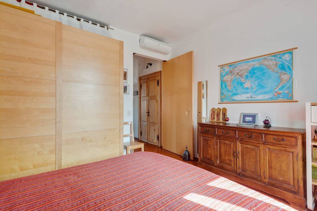 Photo of Bedroom in Chinatown