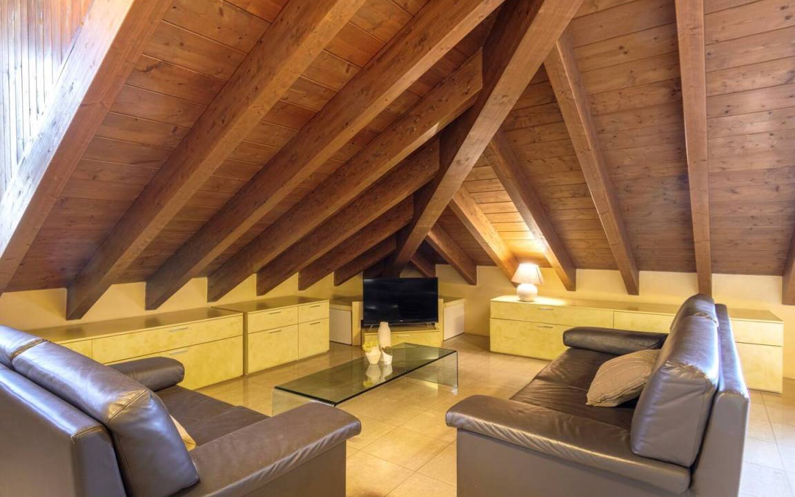 Photo of Livingroom in Tricolore