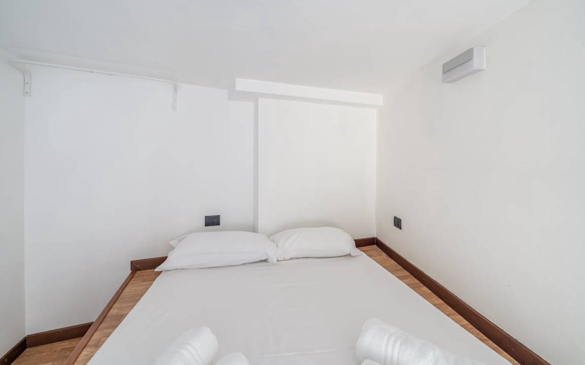 Photo of Bedroom in Magenta