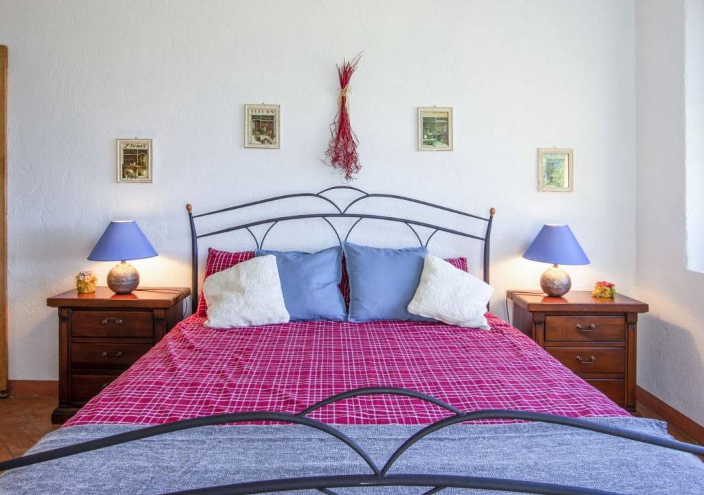 Photo of Bedroom in Dongo