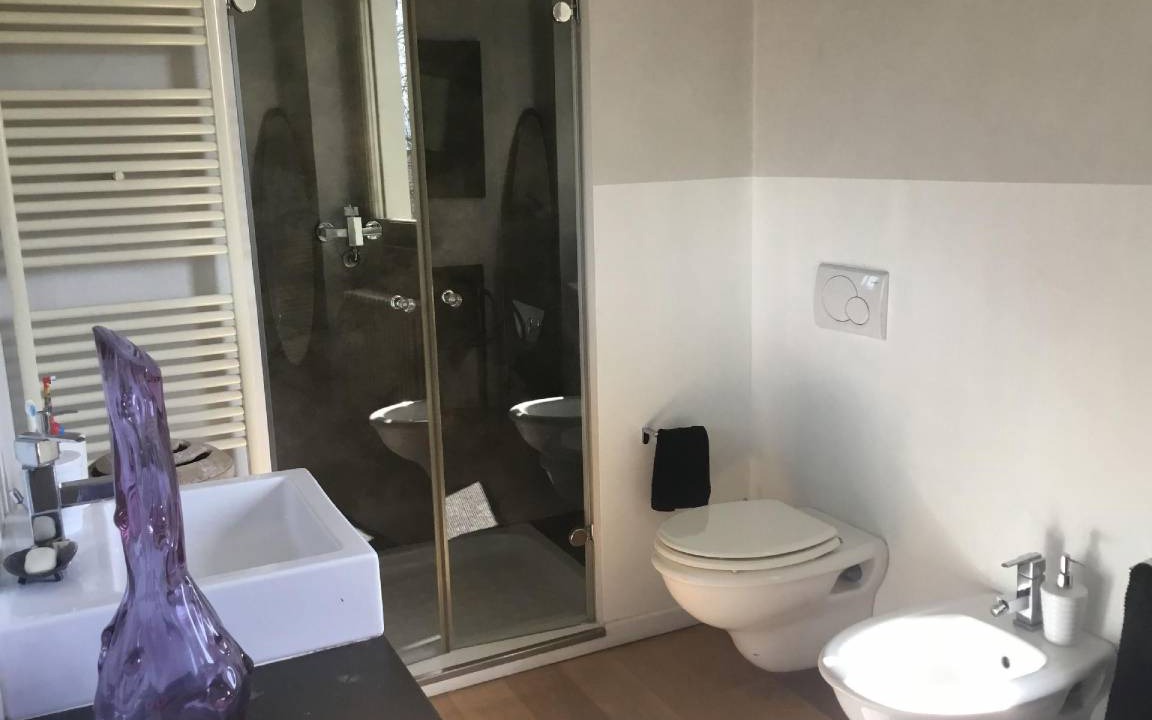 Photo of Bathroom in Esmate